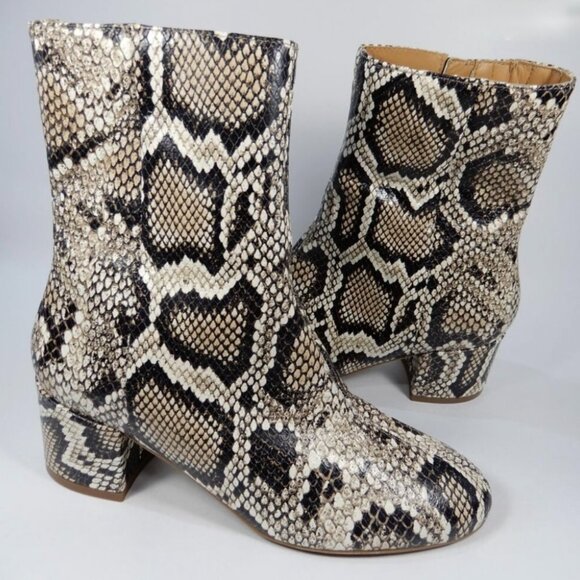 Aquatalia Leonora Snake Embossed Leather Boots Size 9 Weatherproof NEW - Picture 13 of 14